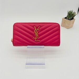 Saint Laurent Matelasse Grain de
Poudre Monogram Zip Around